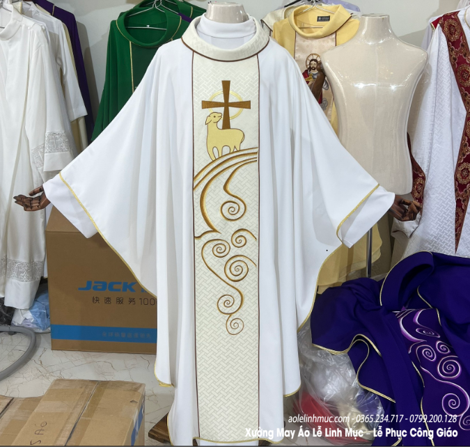 Áo lễ linh mục màu trắng đẹp